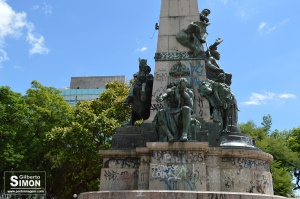 Monumento a Julio de Castilhos, um dos mais castigados pelo vandalismo. Foto: Gilberto Simon - Porto Imagem
